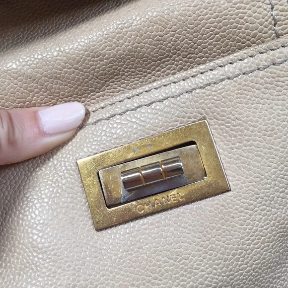 Chanel >30cm Large Shopping Bag Light Beige - Picture 4 of 8